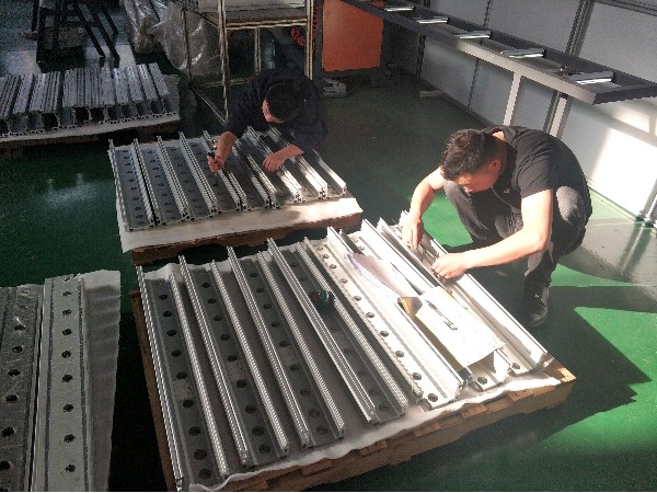 鋁材加工的基本設(shè)備有哪些？